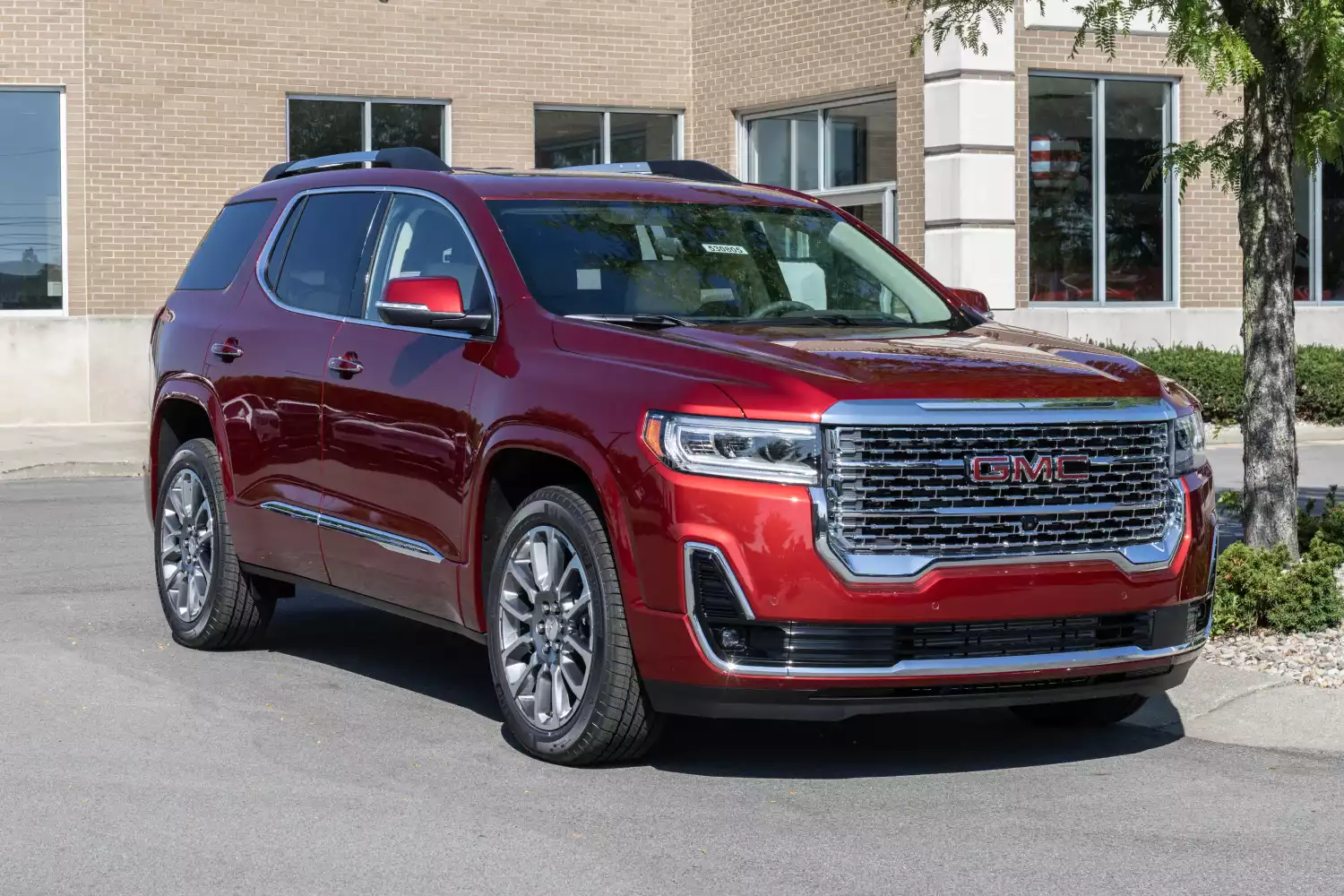 GMC Acadia organizer for road trip